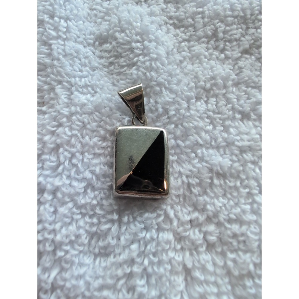 925 ONYX INLAY SOUTHWESTERN STERLING SILVER PENDANT‎ STAMPED 925 VINTAGE